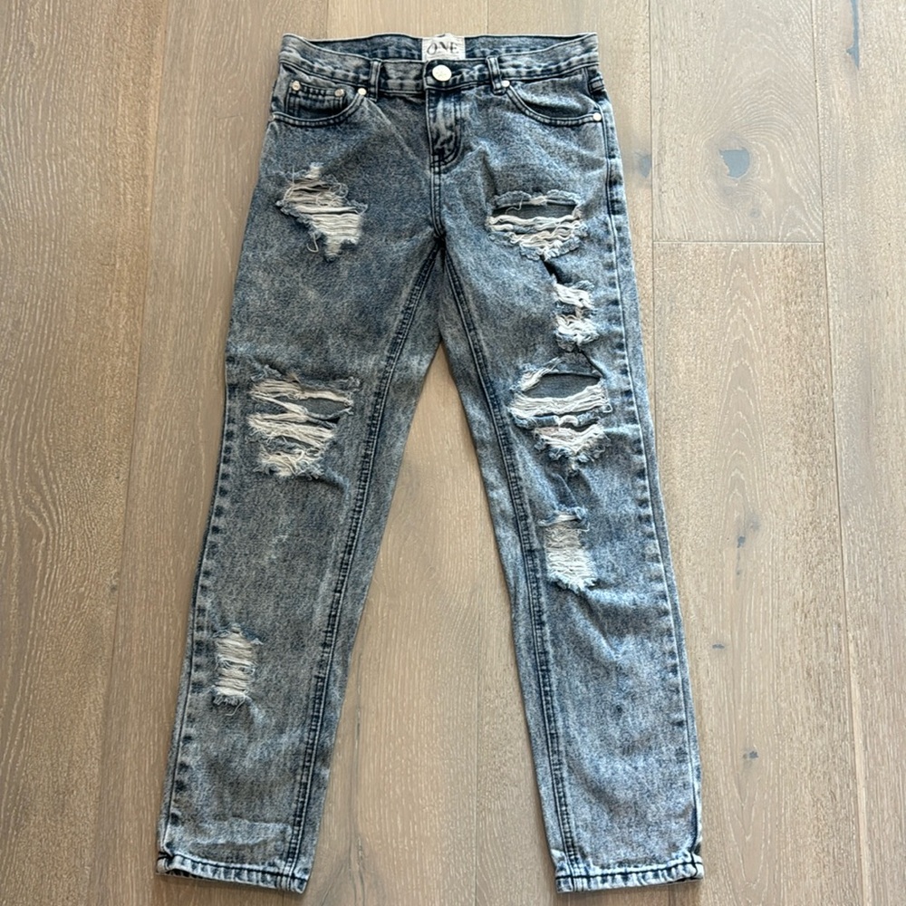 Size 25 jeans, One brand